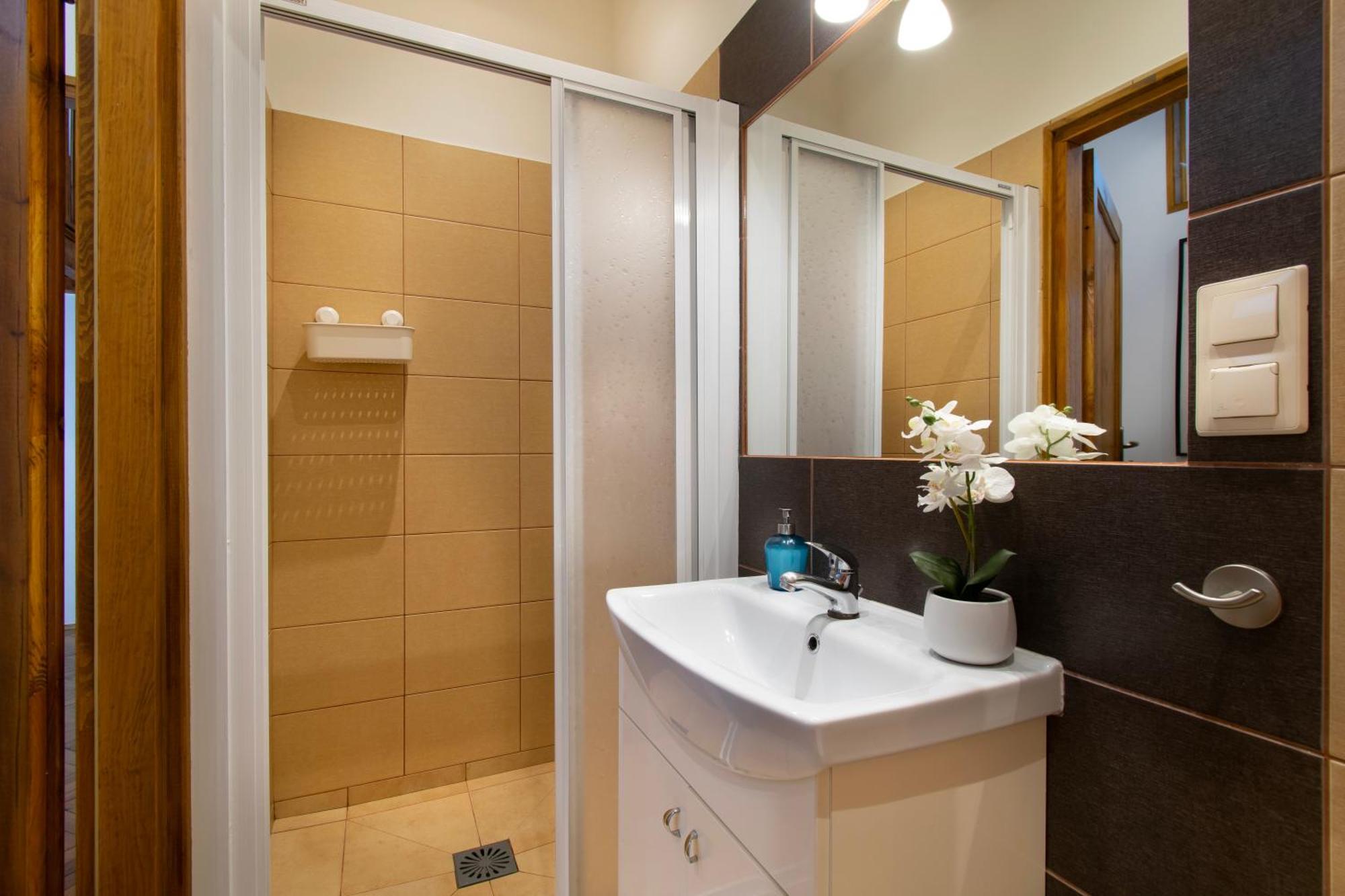 Ground Floor Family Apartment 크라쿠프 외부 사진